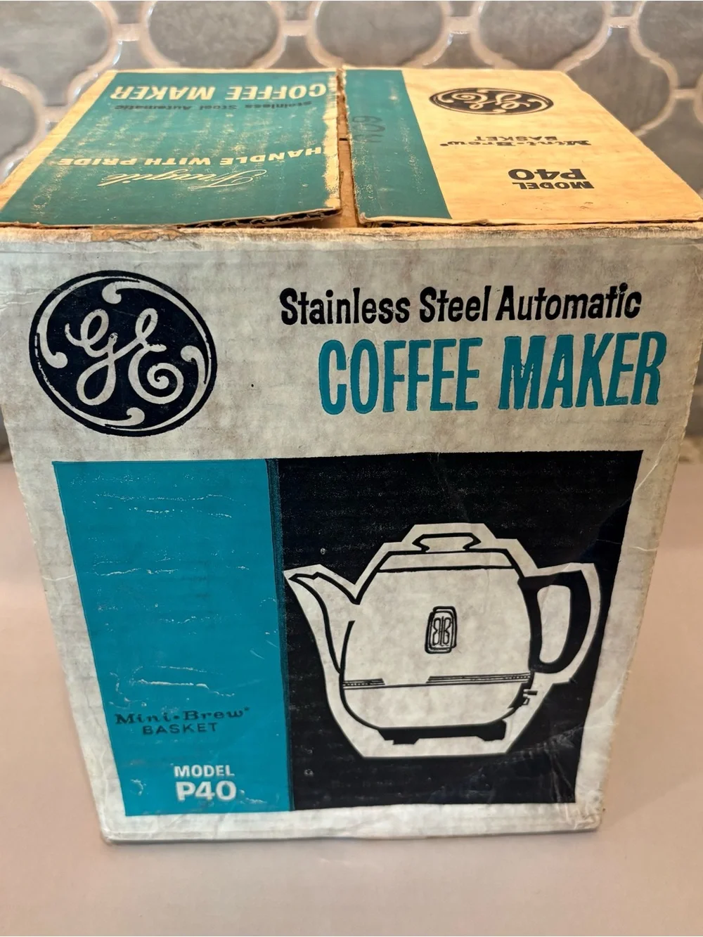 NOS VINTAGE GE STAINLESS STEEL AUTOMATIC COFFEE MAKER P40 - NEVER USED IN BOX